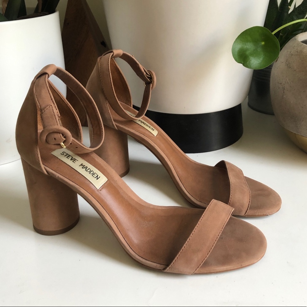 Steve Madden tan suede heels